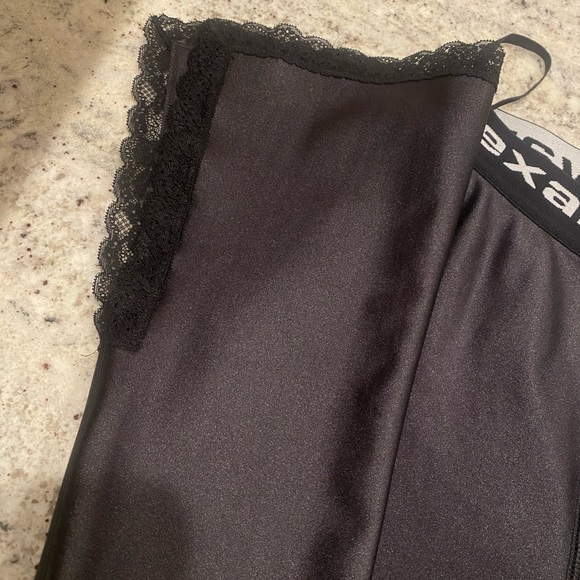 Lace Slit Hem Legging in Black
Alexander Wang - Picture 6 of 9